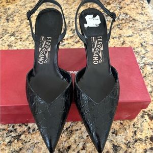 Ferragamo Black crock print  sling back 8.5 nib 70mm